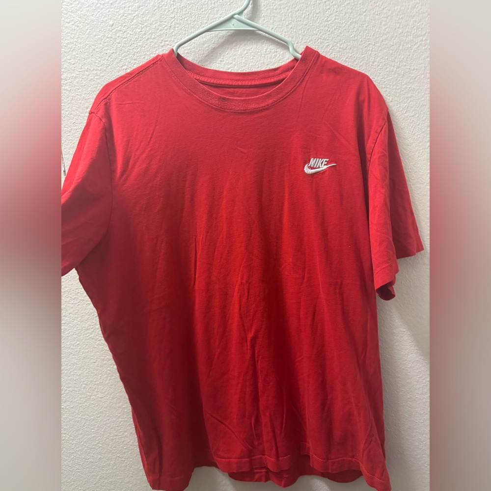 Nike Men's Classic Red Tee